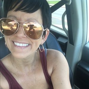 Meet your Posher, Anya